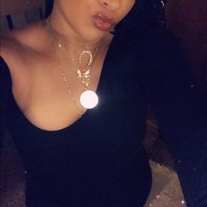 Meet your Posher, Simone